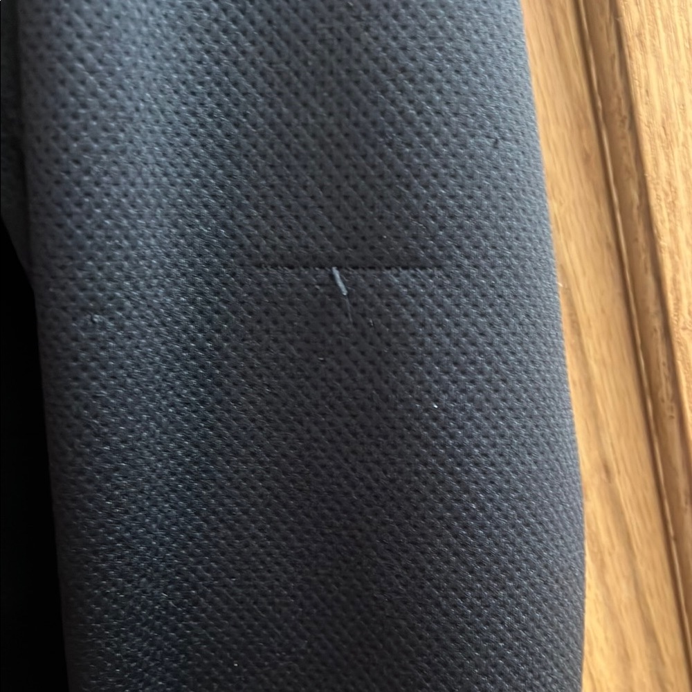 Under Armour Black Long Sleeve Tee - Picture 5 of 7